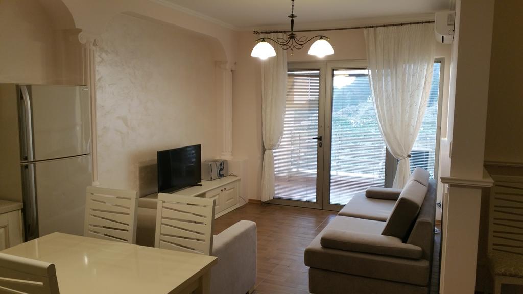 Laura'S Home Дуррес Екстер'єр фото